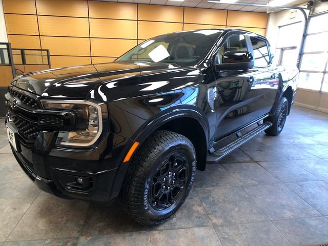 New 2026 Ford Ranger Lariat w/ Black Appearance Package AWD/4WD image 3