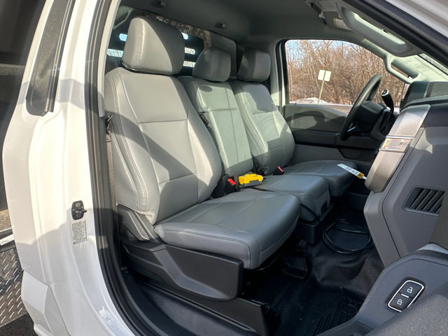New 2024 Ford F450 XL w/ XL Chrome Package image 25