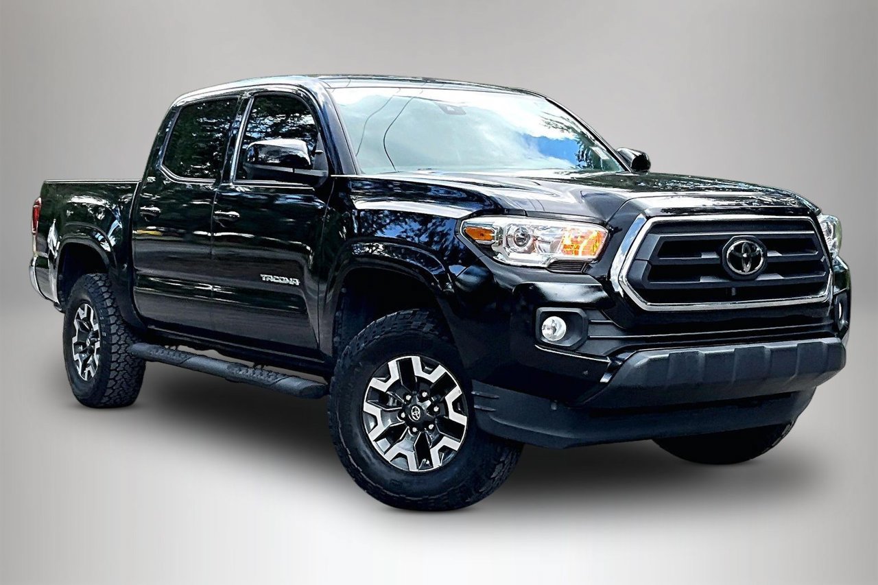 Used 2023 Toyota Tacoma SR5 RWD image 2
