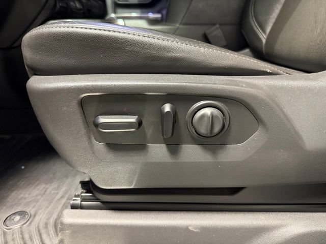 Used 2020 Chevrolet Silverado 2500 LTZ w/ LTZ Convenience Package AWD/4WD image 13