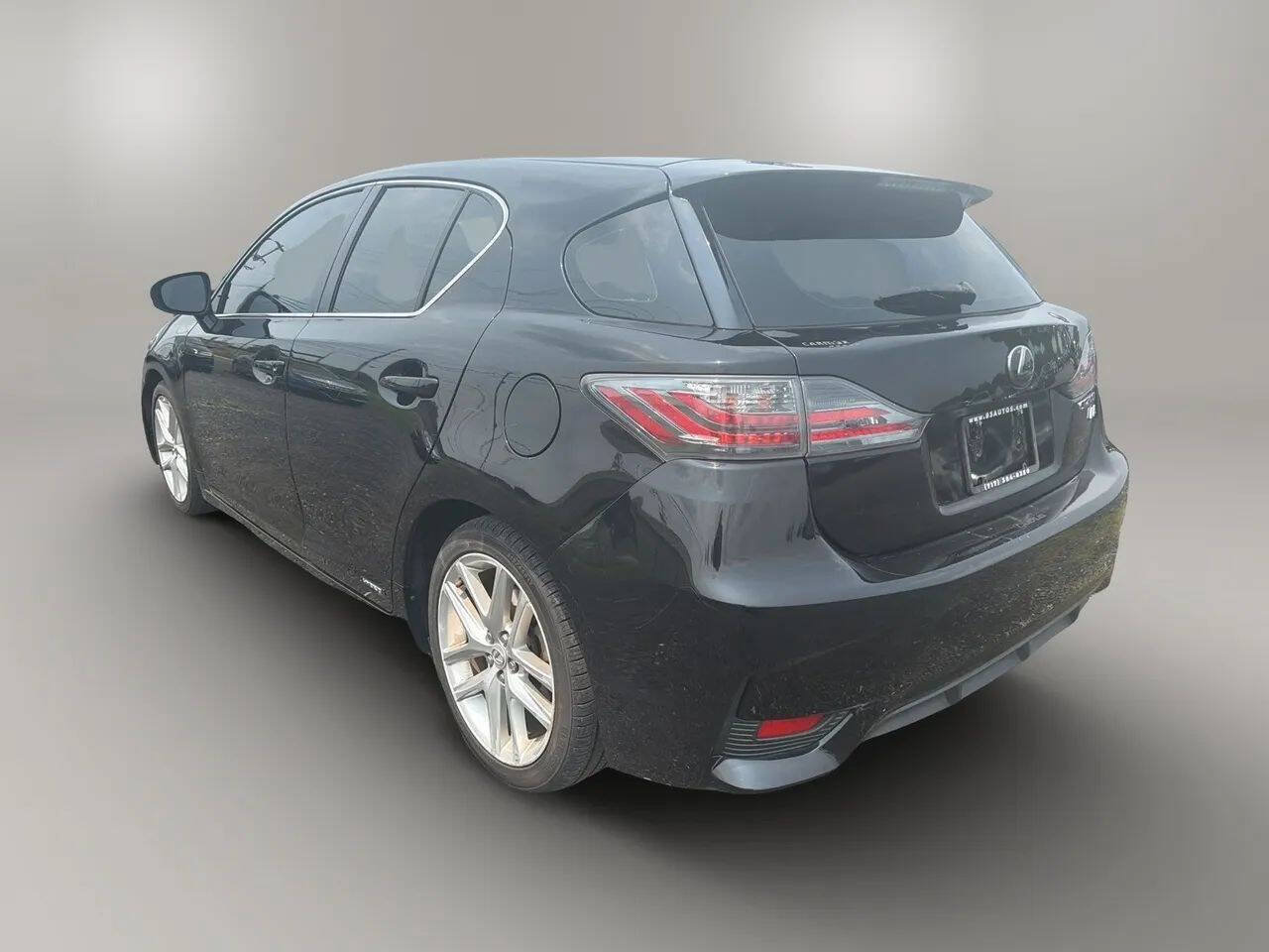 Used 2014 Lexus CT 200h w/ Seat Comfort Package FWD image 5