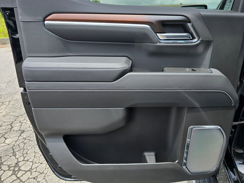 New 2025 GMC Sierra 1500 Denali w/ Denali Reserve Package image 37