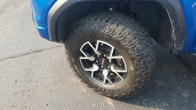 Used 2024 GMC Canyon AT4X AWD/4WD video 3