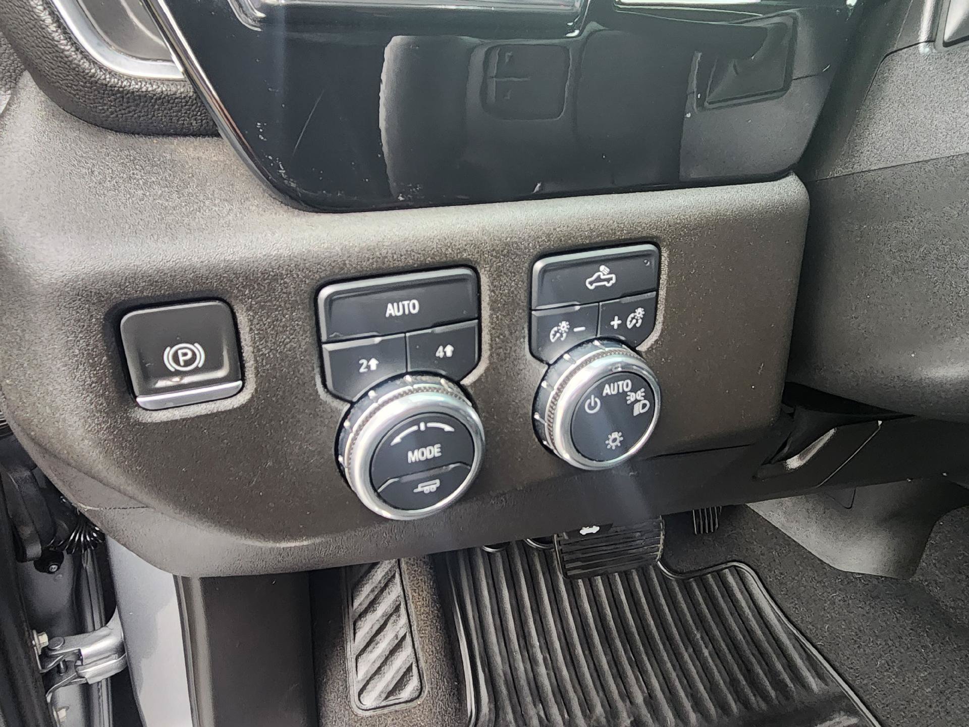 Used 2023 GMC Sierra 1500 SLE AWD/4WD image 16