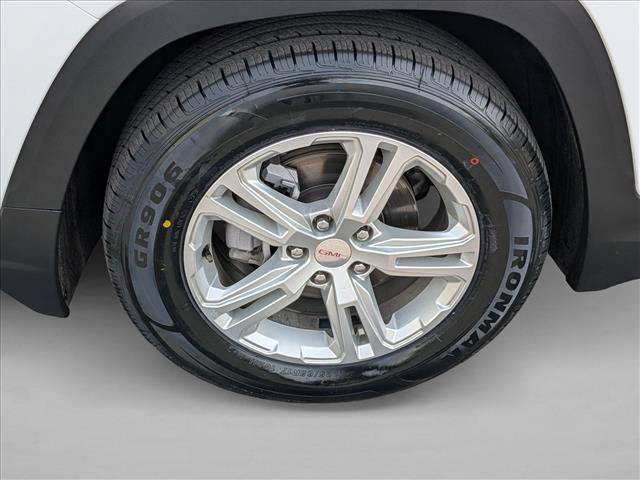 Used 2024 GMC Terrain SLE FWD image 29
