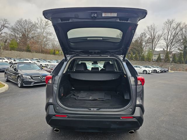 Used 2020 Toyota RAV4 XLE Premium image 10