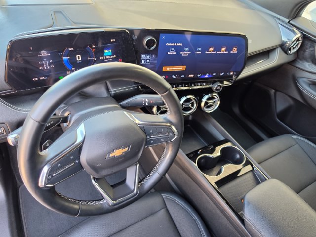 Used 2024 Chevrolet Blazer EV LT AWD/4WD image 33