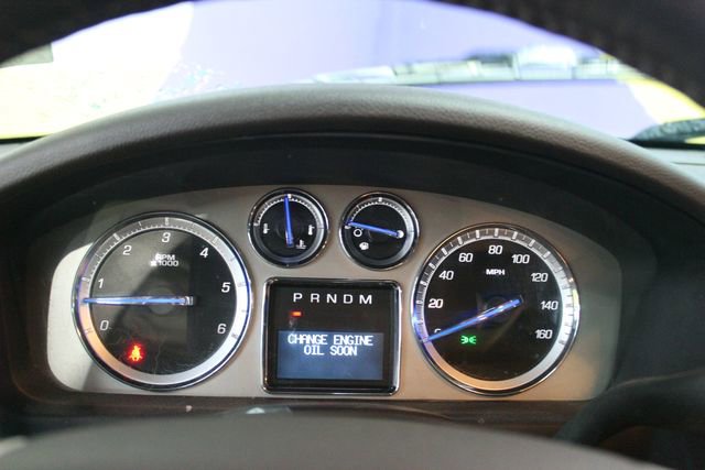 Used 2013 Cadillac Escalade Premium image 18