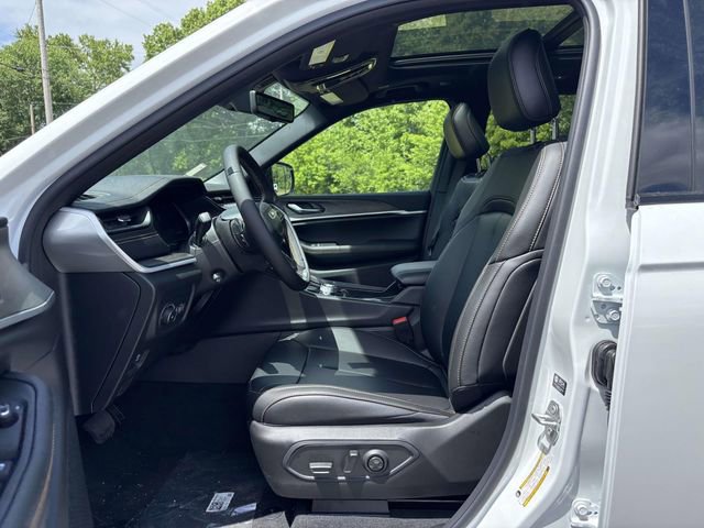 New 2026 Jeep Grand Cherokee Limited AWD/4WD image 4