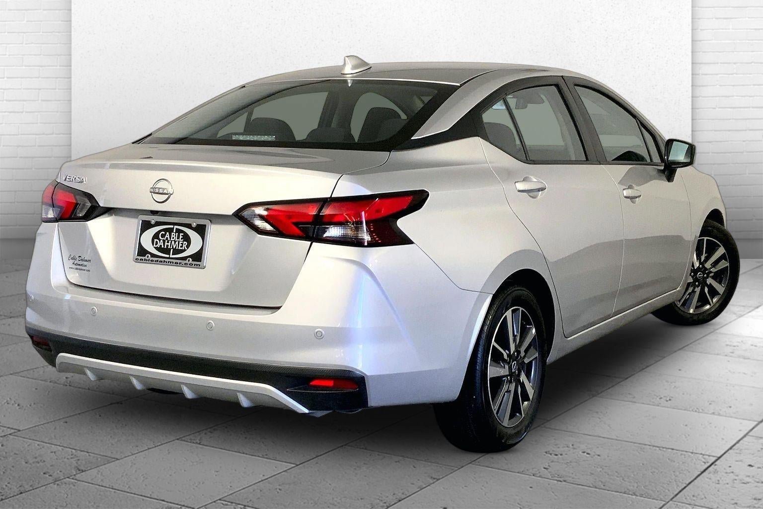 Used 2025 Nissan Versa SV FWD image 13