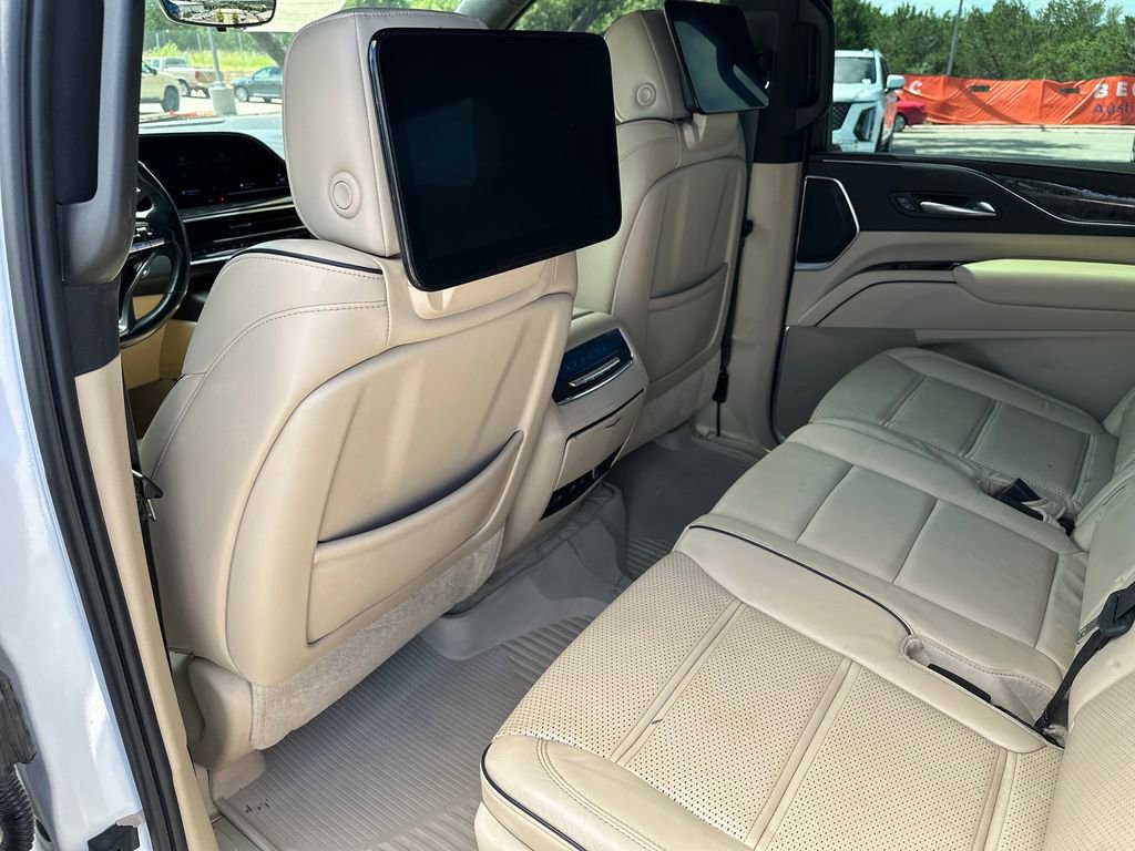 Used 2021 Cadillac Escalade ESV Premium Luxury AWD/4WD image 38