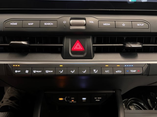 Used 2025 Kia K4 FWD image 24