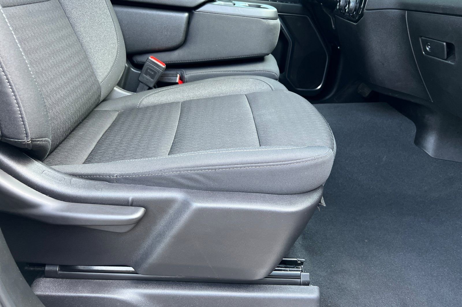 Used 2025 Chevrolet Silverado 1500 LT image 21