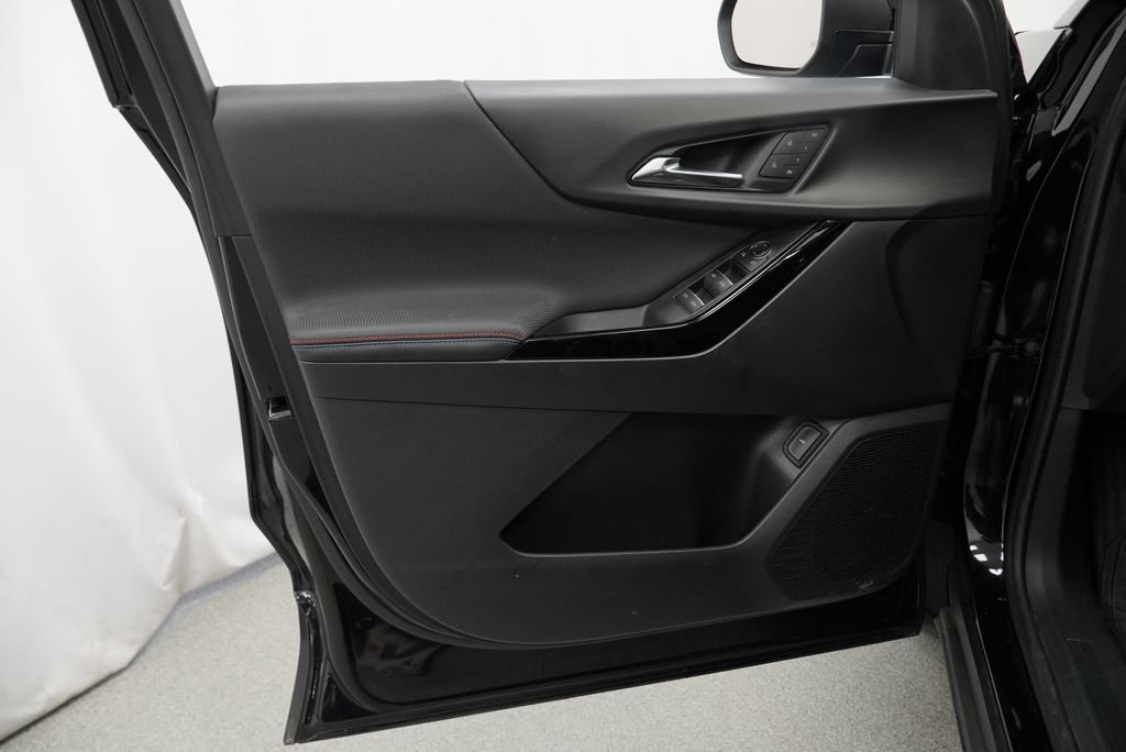 Certified 2025 Chevrolet Equinox RS w/ Safety and Technology Package FWD image 25