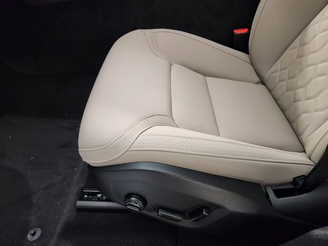 New 2026 Volvo XC60 B5 Plus w/ Protection Package Premier AWD/4WD image 25