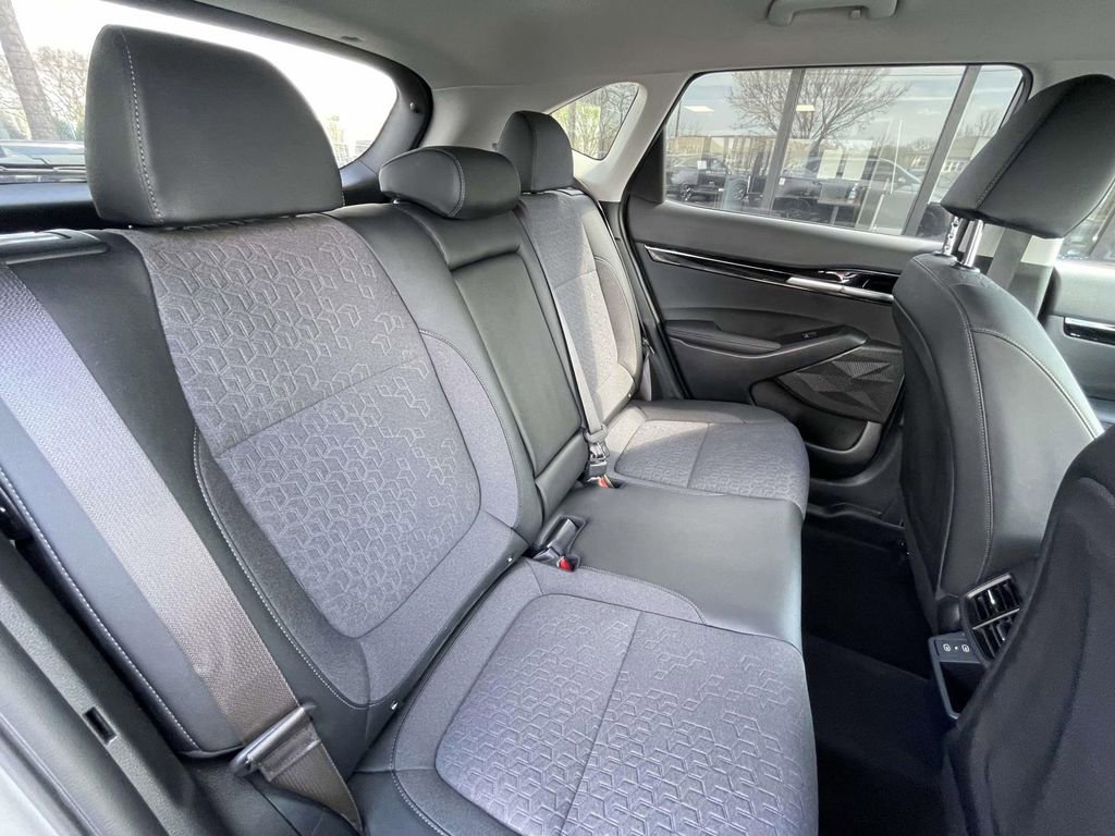 Used 2025 Kia Seltos X-Line AWD/4WD image 18