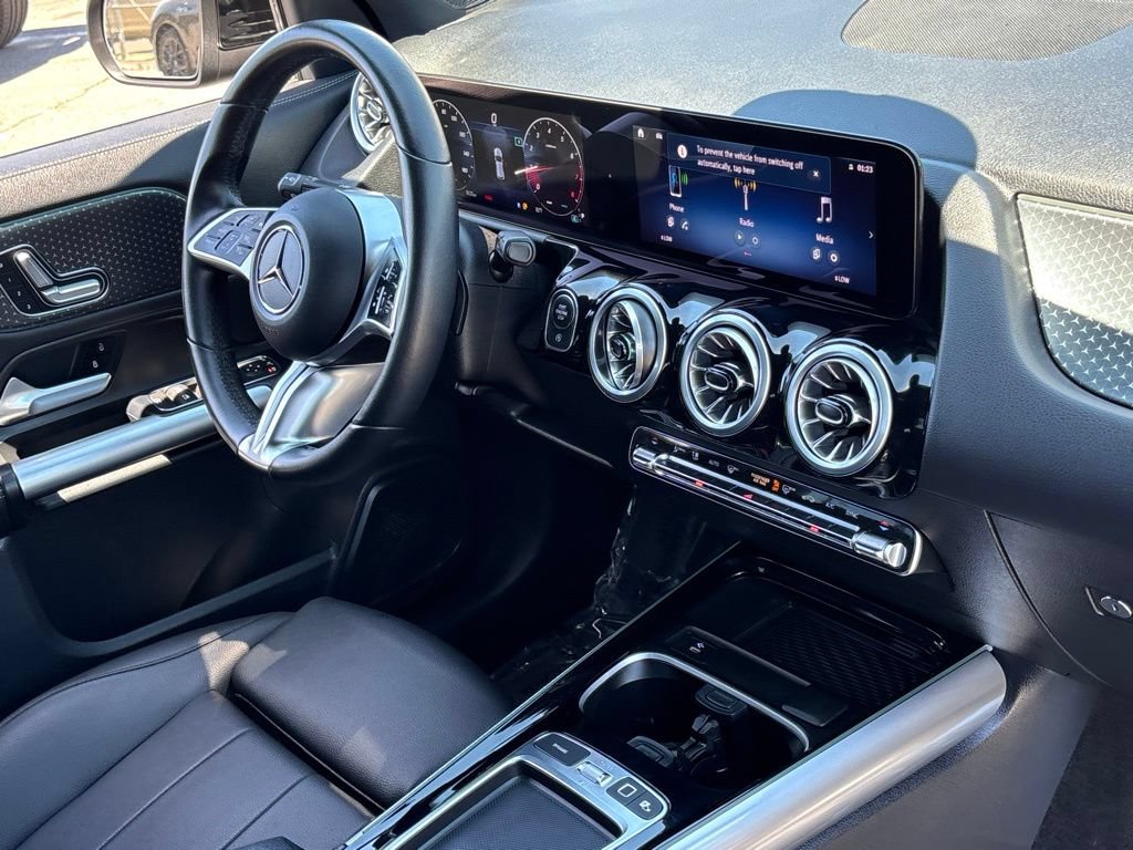 Used 2025 Mercedes-Benz GLA 250 image 26