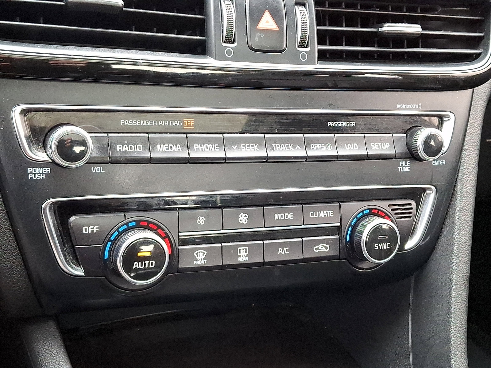 Used 2018 Kia Optima EX w/ Premium Package image 18