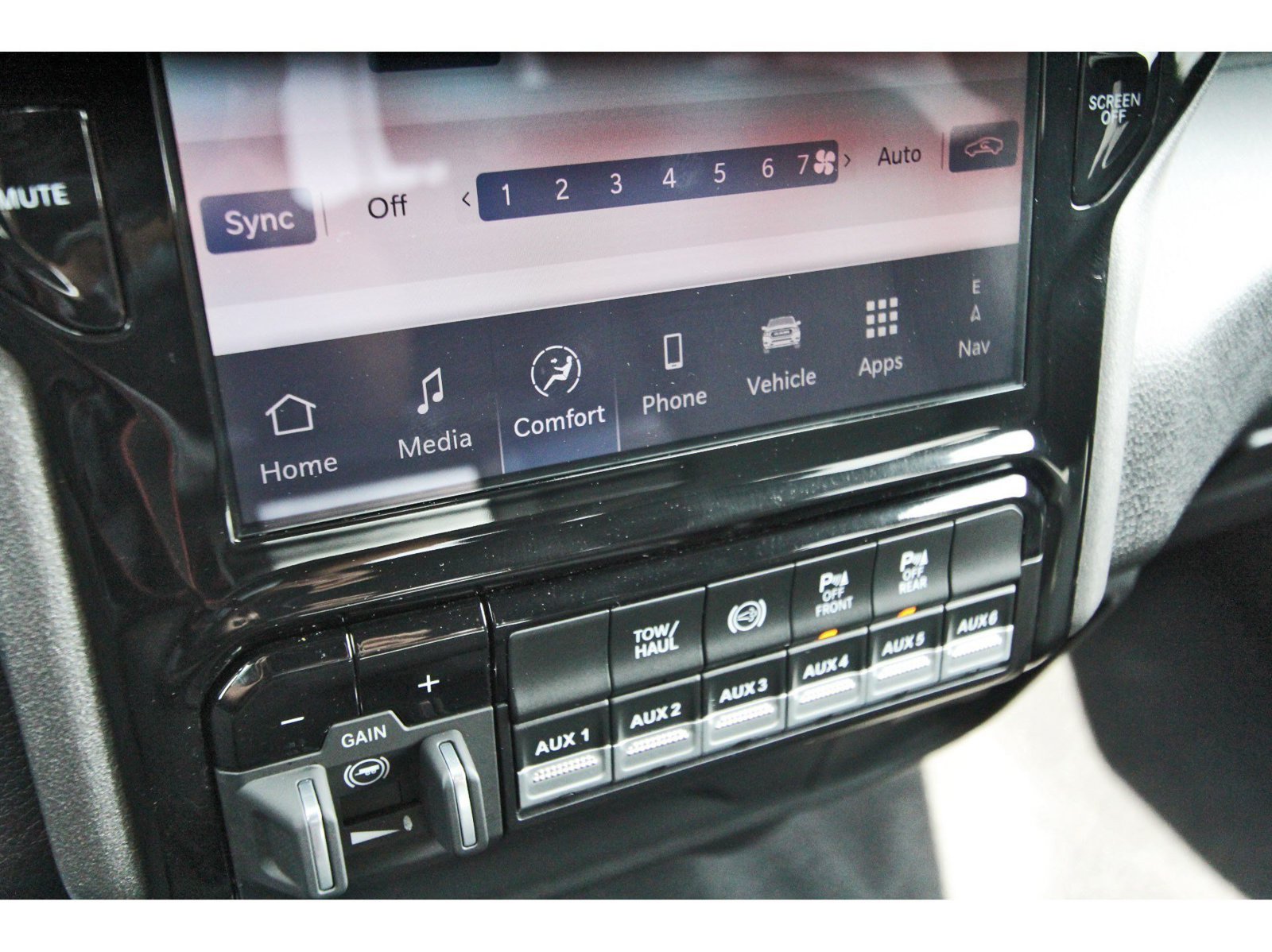 Used 2026 RAM 3500 Tradesman AWD/4WD image 19