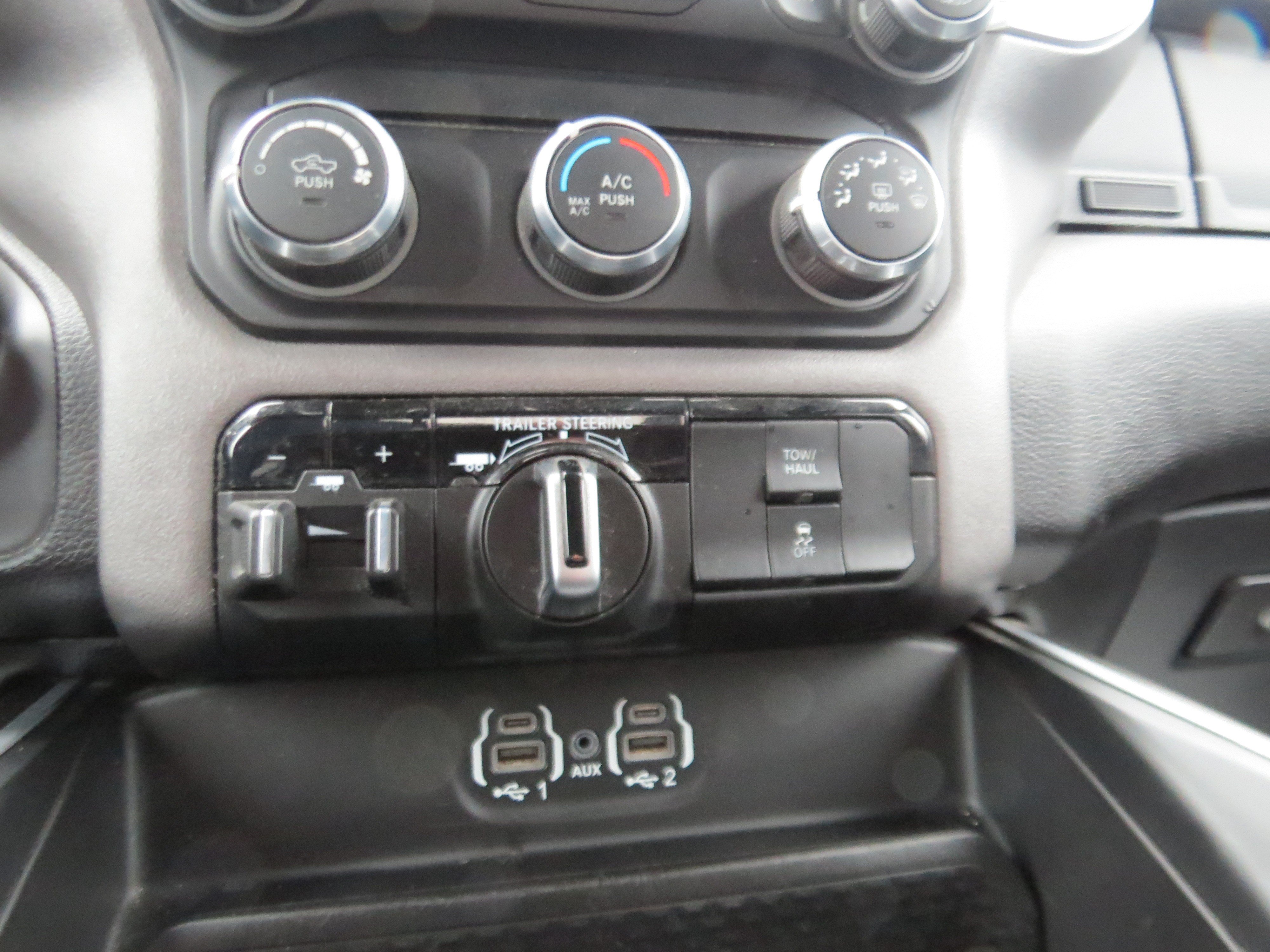 Used 2021 RAM 1500 Big Horn RWD image 24