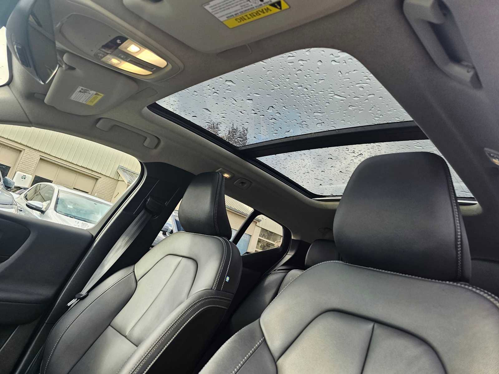 Used 2025 Volvo XC40 B5 Plus w/ Protection Package Premier image 24