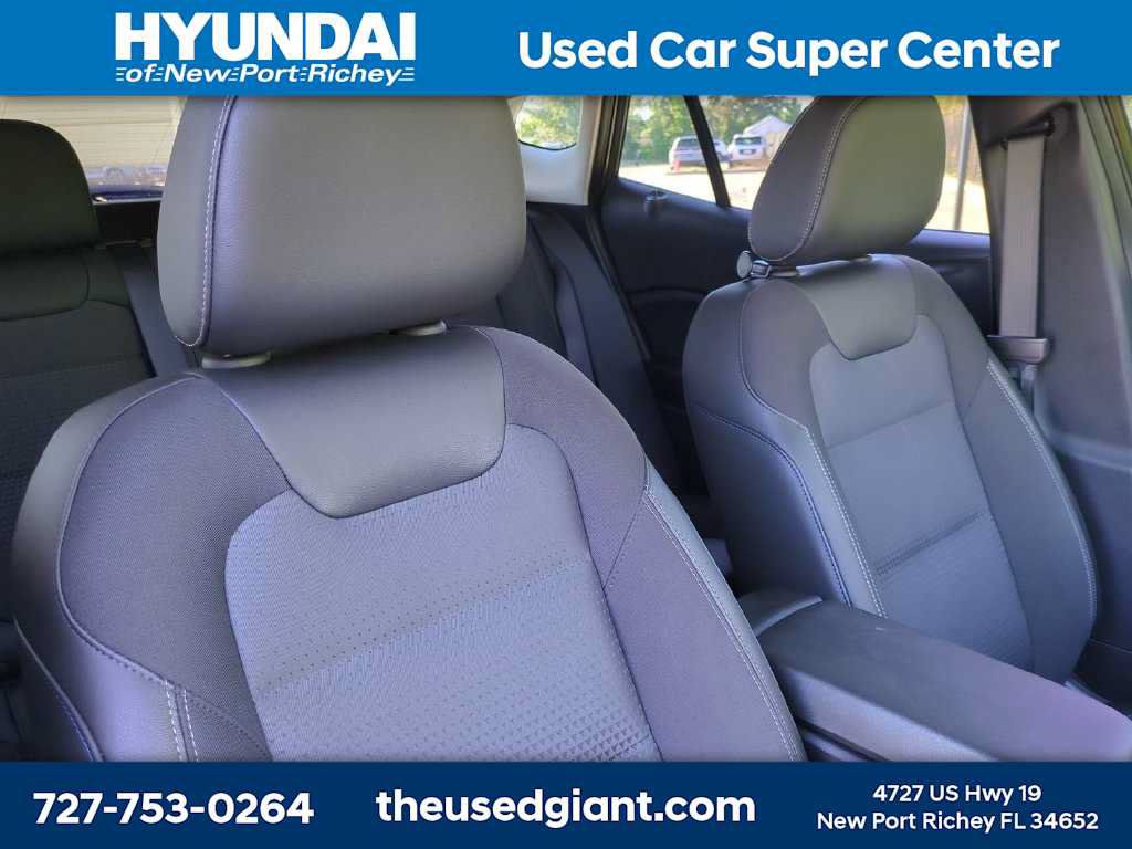 Used 2024 Chevrolet Trax LT w/ Driver Confidence Package FWD image 6