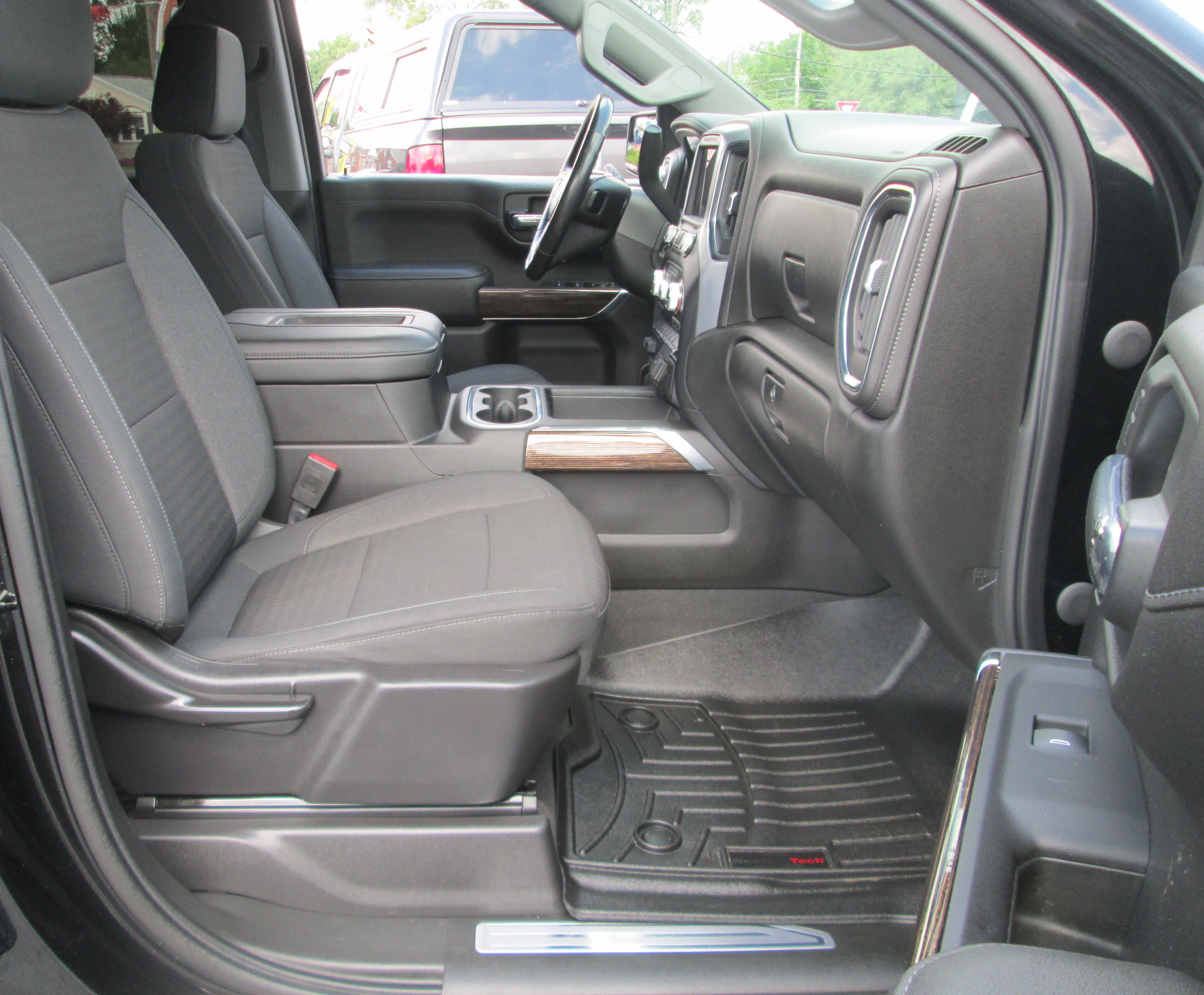 Used 2021 GMC Sierra 1500 Elevation w/ X31 Off-Road Package AWD/4WD image 12
