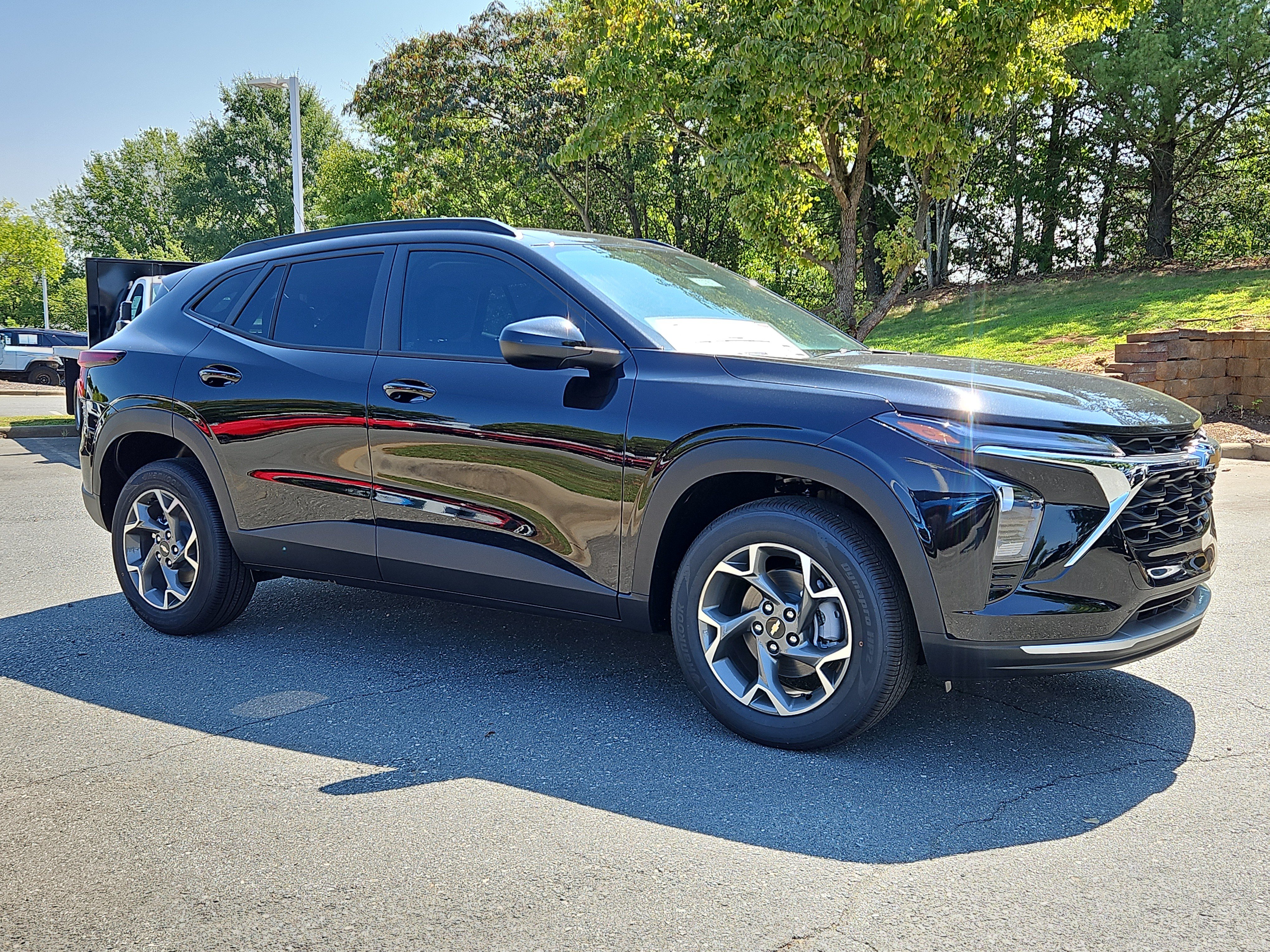New 2026 Chevrolet Trax LT FWD image 6