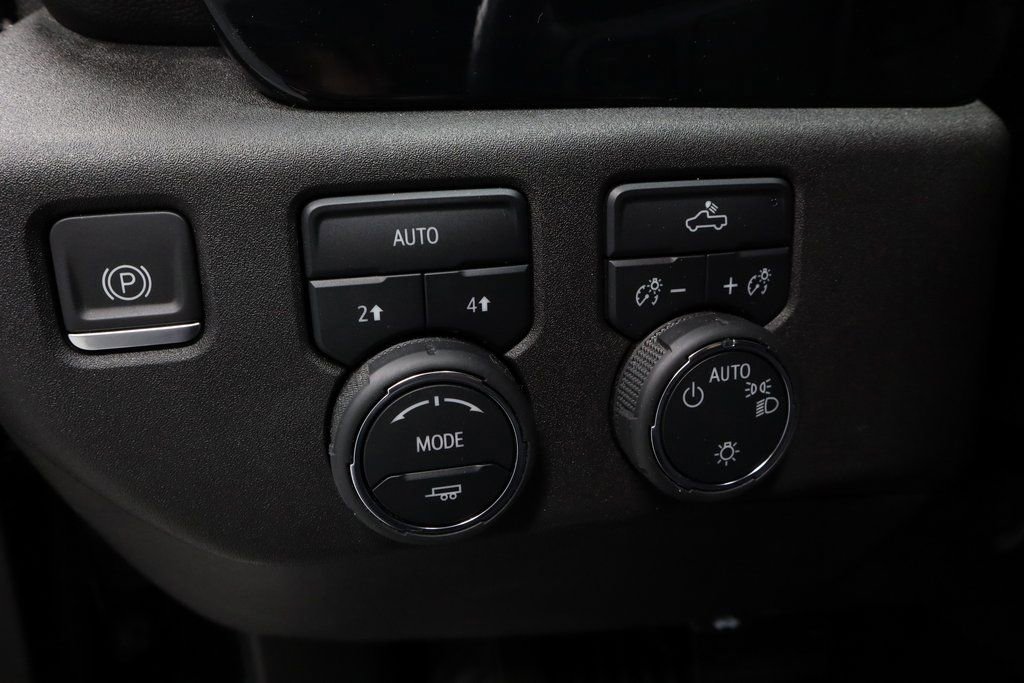 Used 2024 Chevrolet Silverado 1500 LT image 27