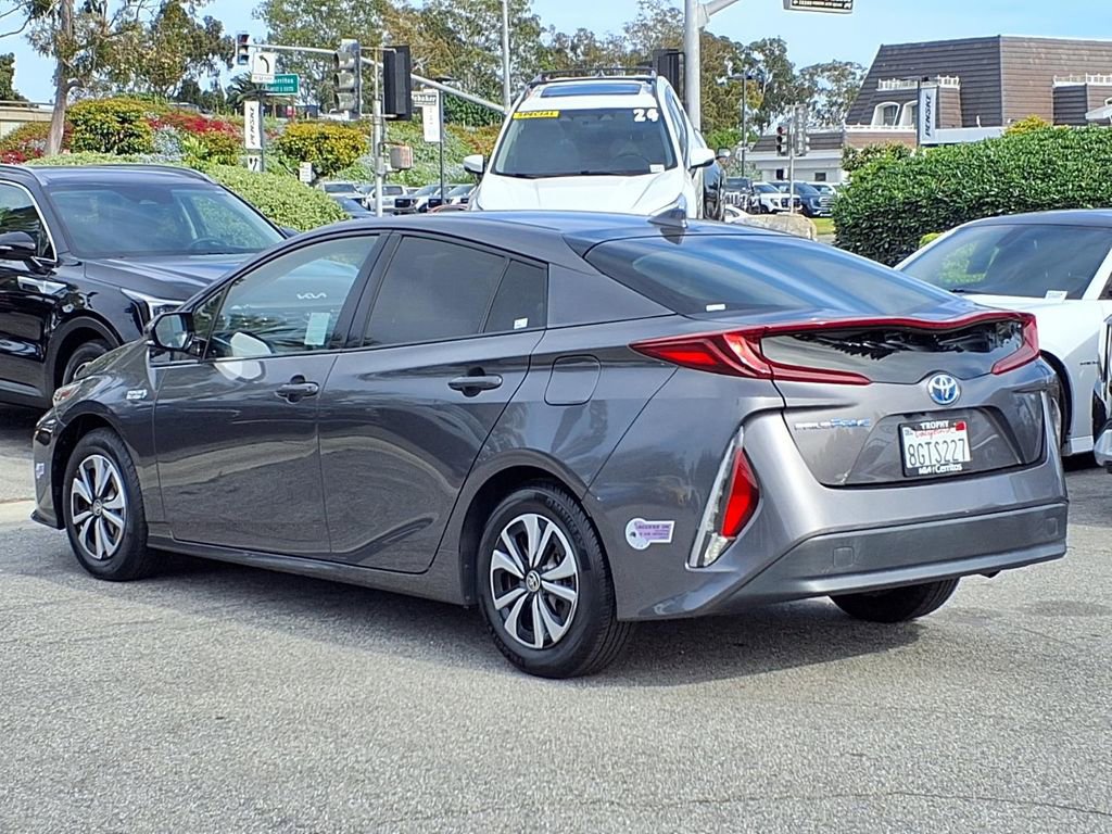 Used 2018 Toyota Prius Prime Plus w/ Carpet Mat Package FWD image 3