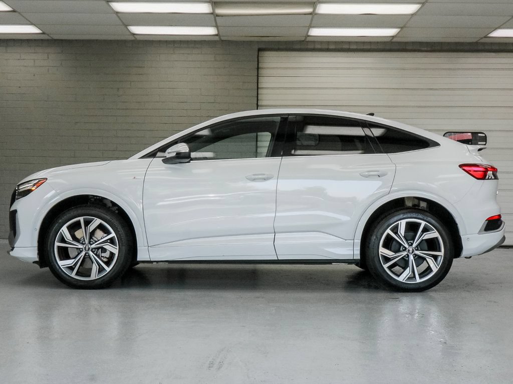 Used 2023 Audi Q4 e-tron Prestige AWD/4WD image 4