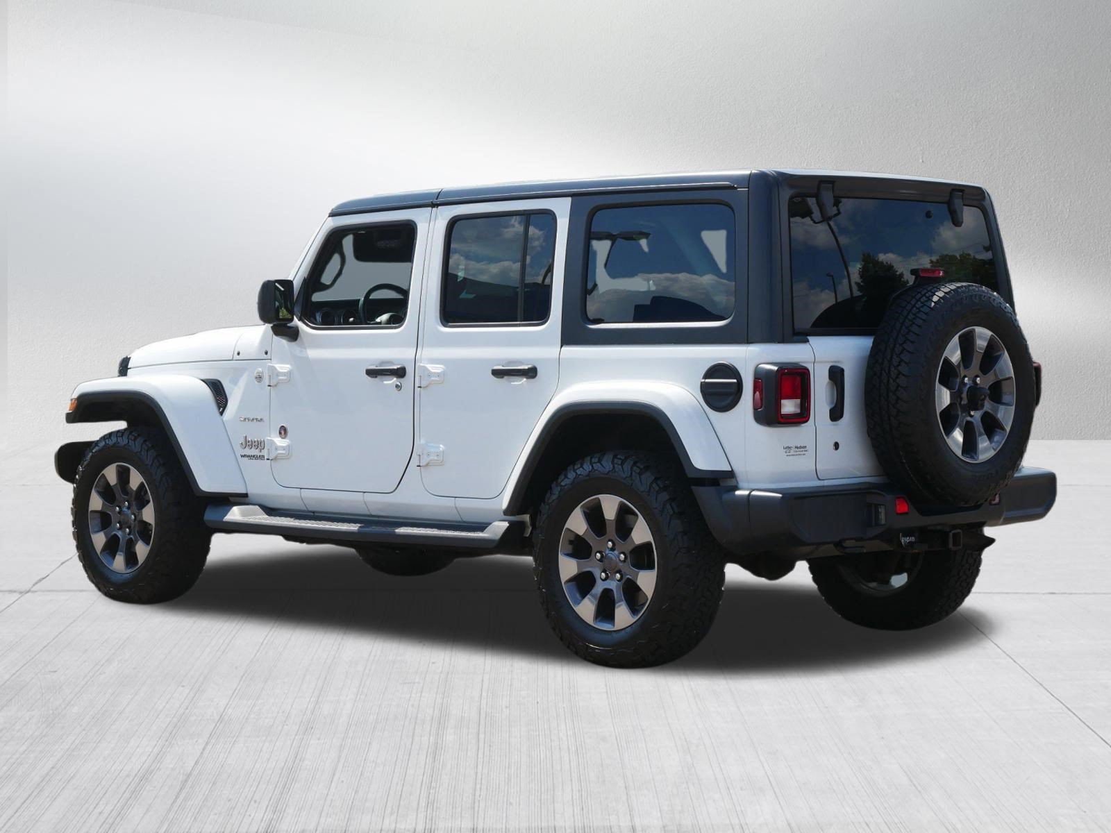 Used 2018 Jeep Wrangler Unlimited Sahara w/ Dual Top Group AWD/4WD image 5
