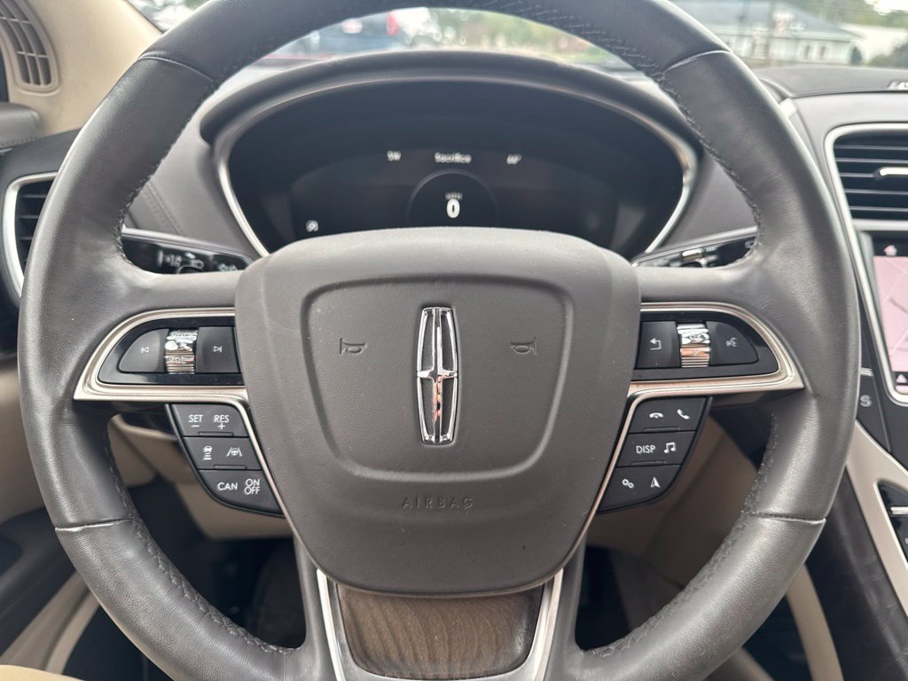 Used 2019 Lincoln Nautilus Reserve w/ Driver Assistance Package FWD image 17