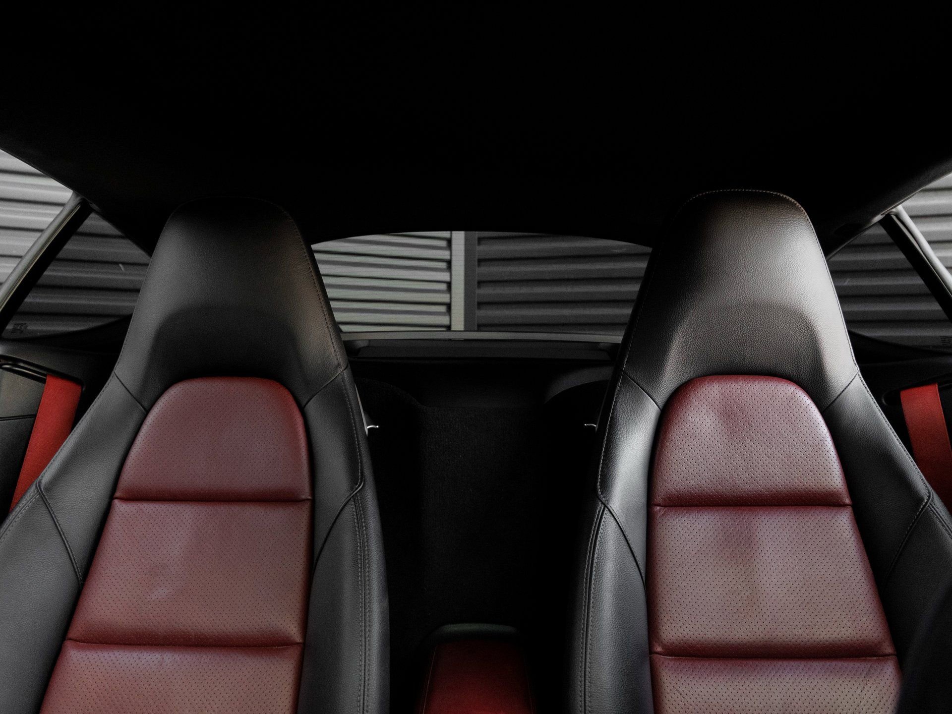 Certified 2018 Porsche 718 Cayman S image 16