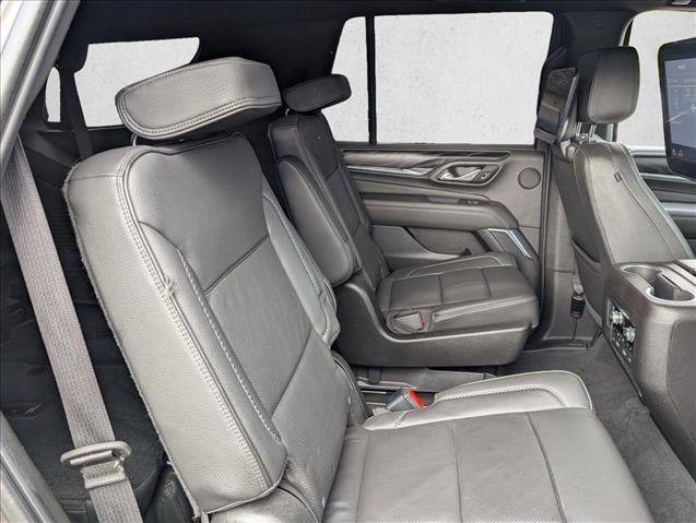 Used 2021 GMC Yukon Denali w/ Denali Premium Package image 18