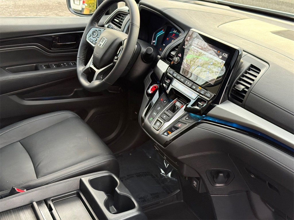 Used 2023 Honda Odyssey Touring image 13