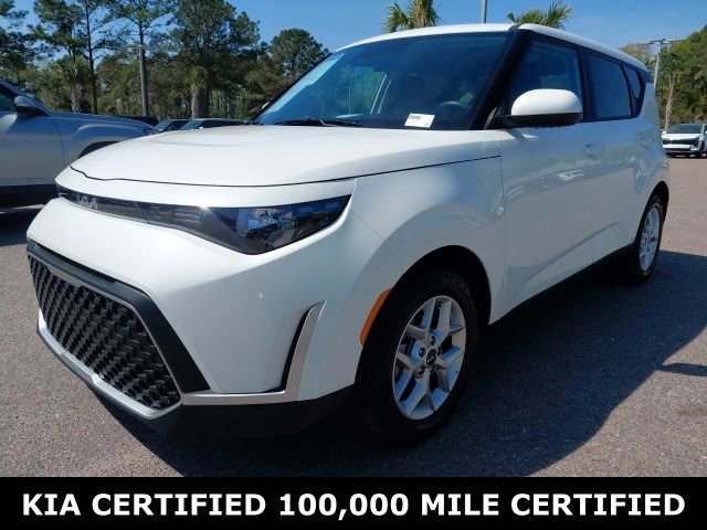 Certified 2025 Kia Soul LX FWD image 1