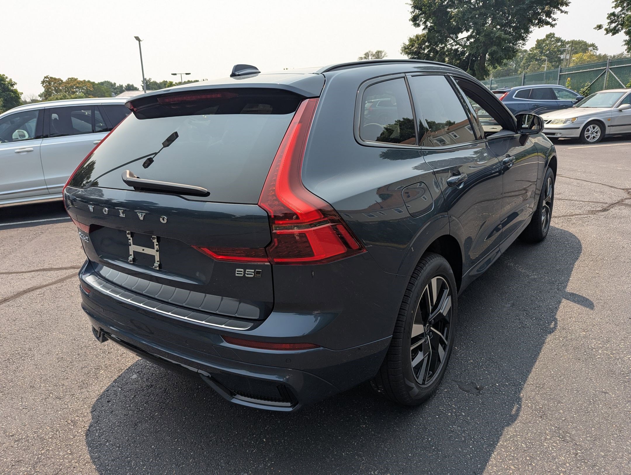 New 2026 Volvo XC60 B5 Plus w/ Protection Package Premier image 4