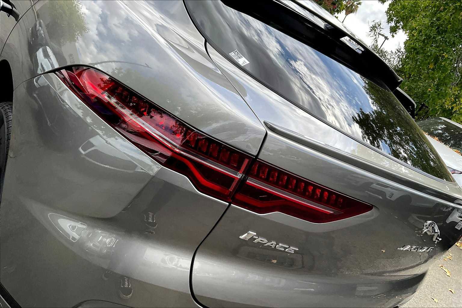 Used 2020 Jaguar I-PACE SE image 31