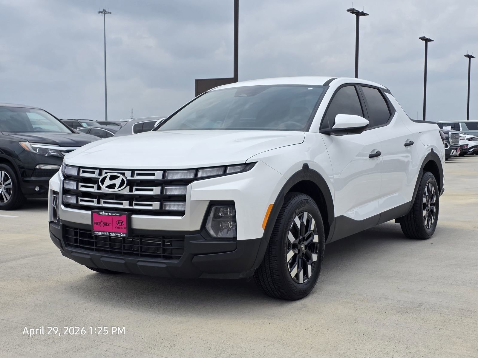Certified 2026 Hyundai Santa Cruz SE FWD image 2