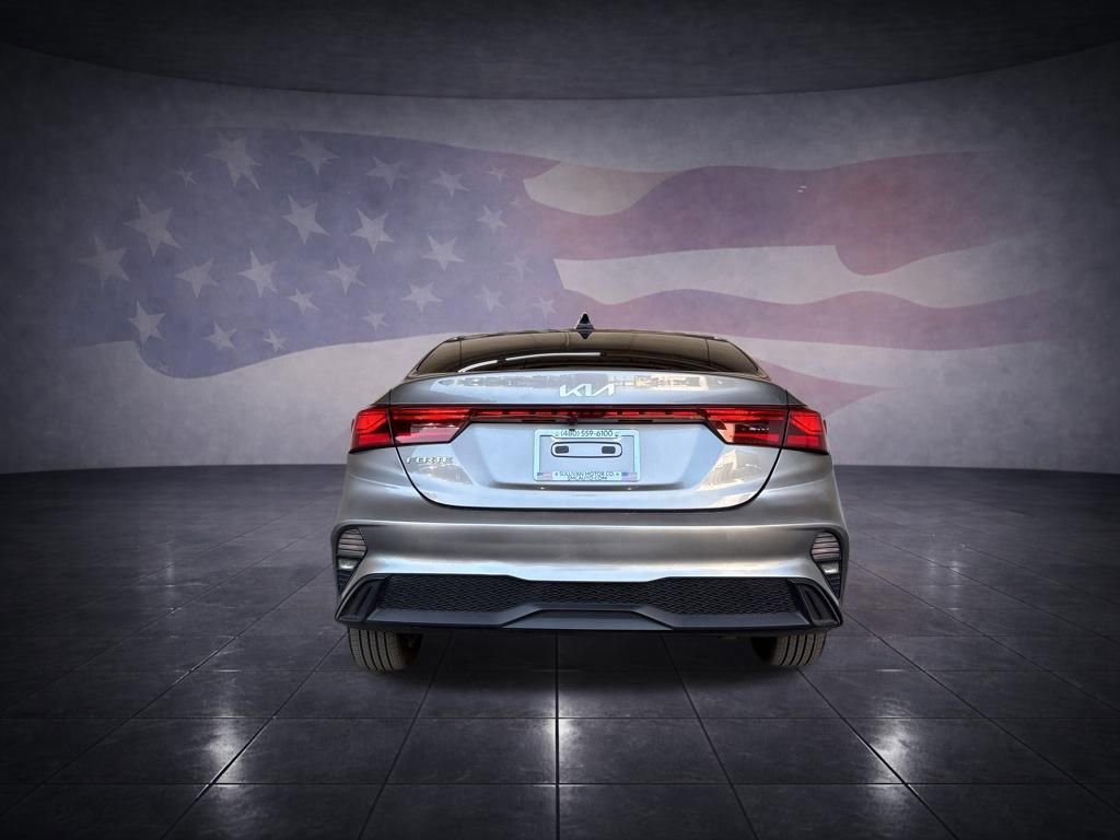 Used 2022 Kia Forte LXS FWD image 4