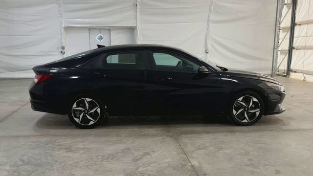 Used 2023 Hyundai Elantra SEL w/ Convenience Package FWD image 5