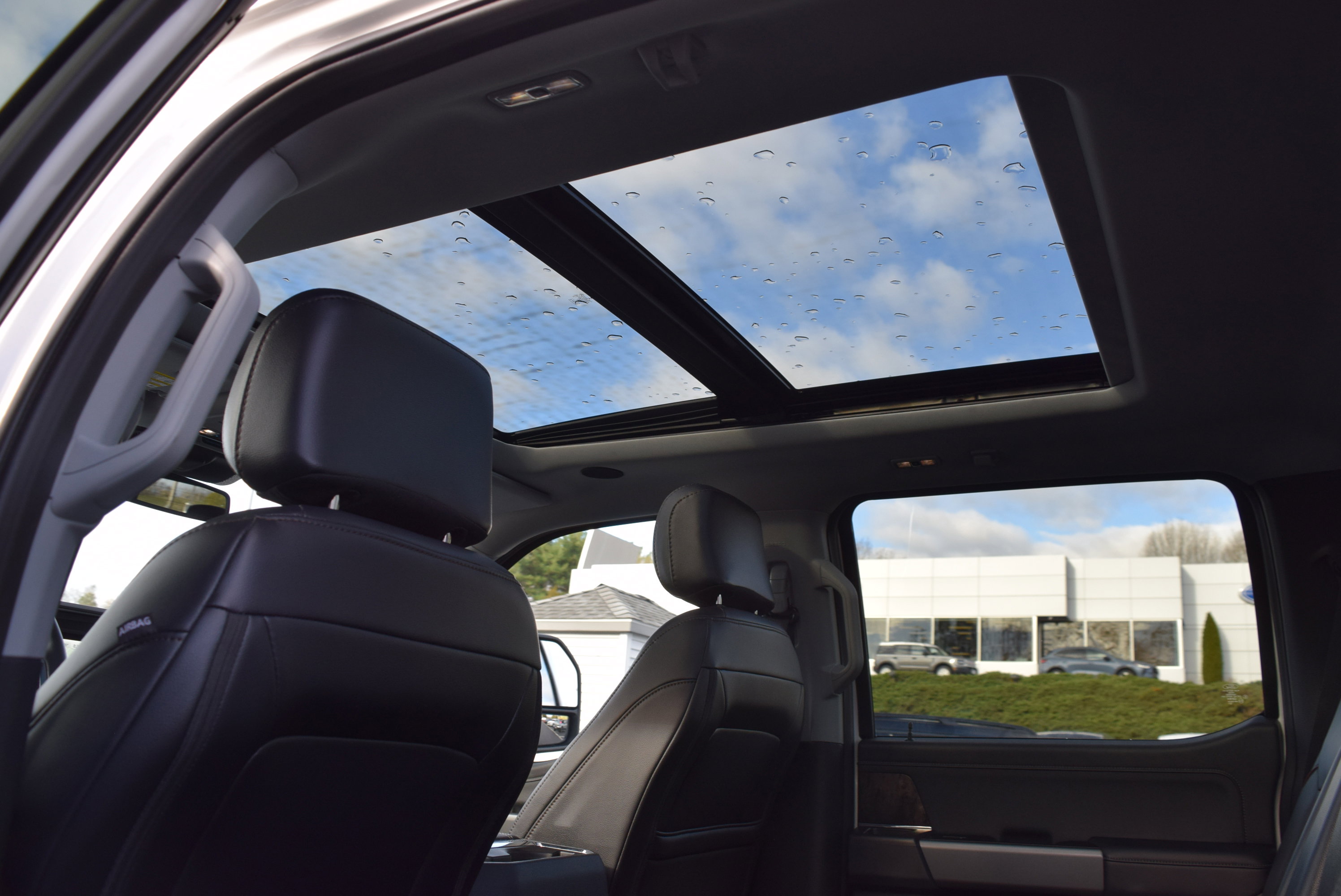 Used 2025 Ford F350 Lariat w/ Lariat Ultimate Package image 10