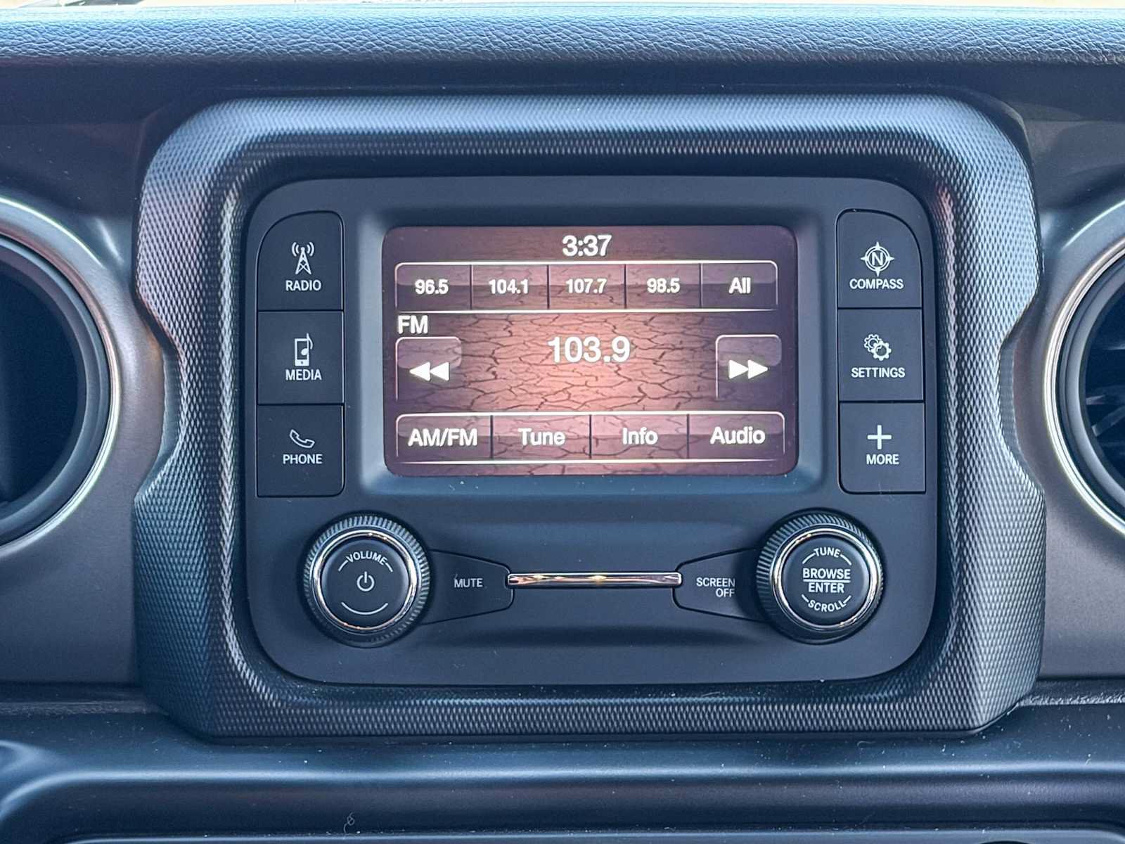 Used 2021 Jeep Wrangler Unlimited Sport AWD/4WD image 14