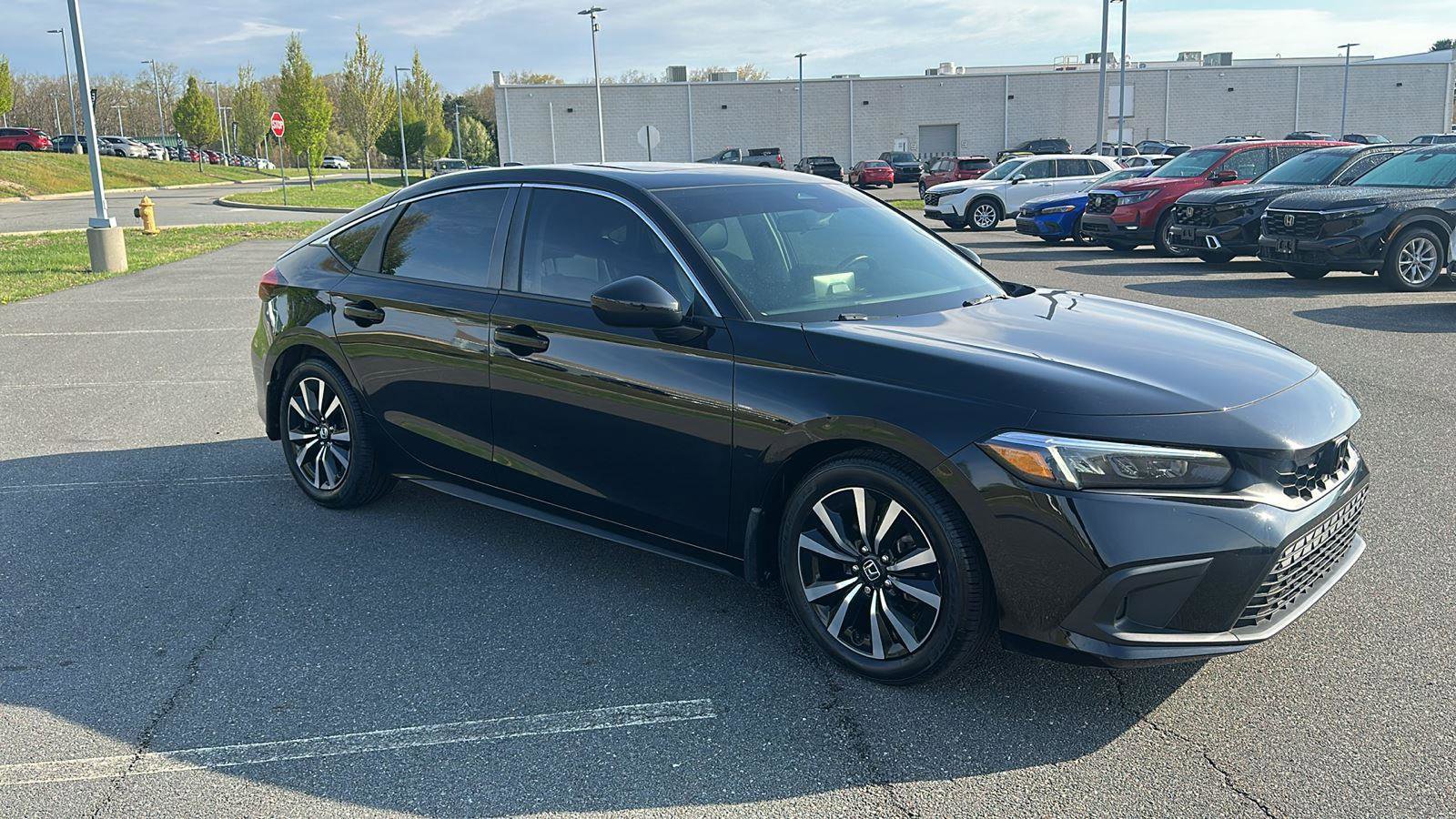 Used 2022 Honda Civic EX-L image 2