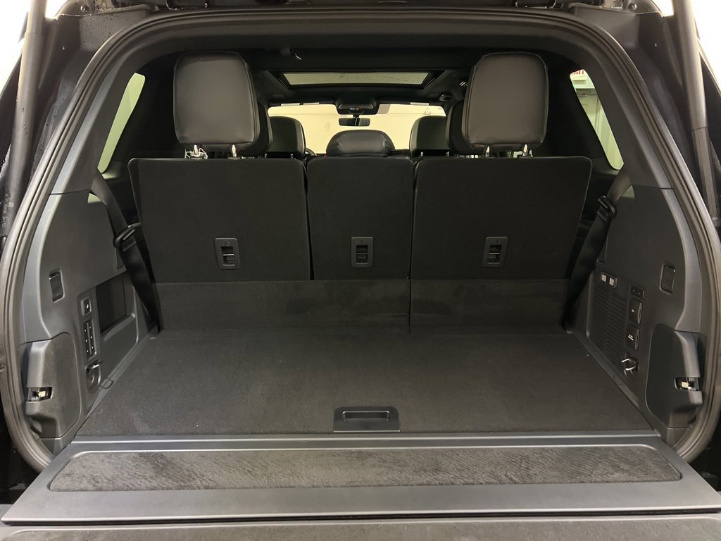 Used 2025 Lincoln Navigator Reserve w/ Jet Appearance Package image 39