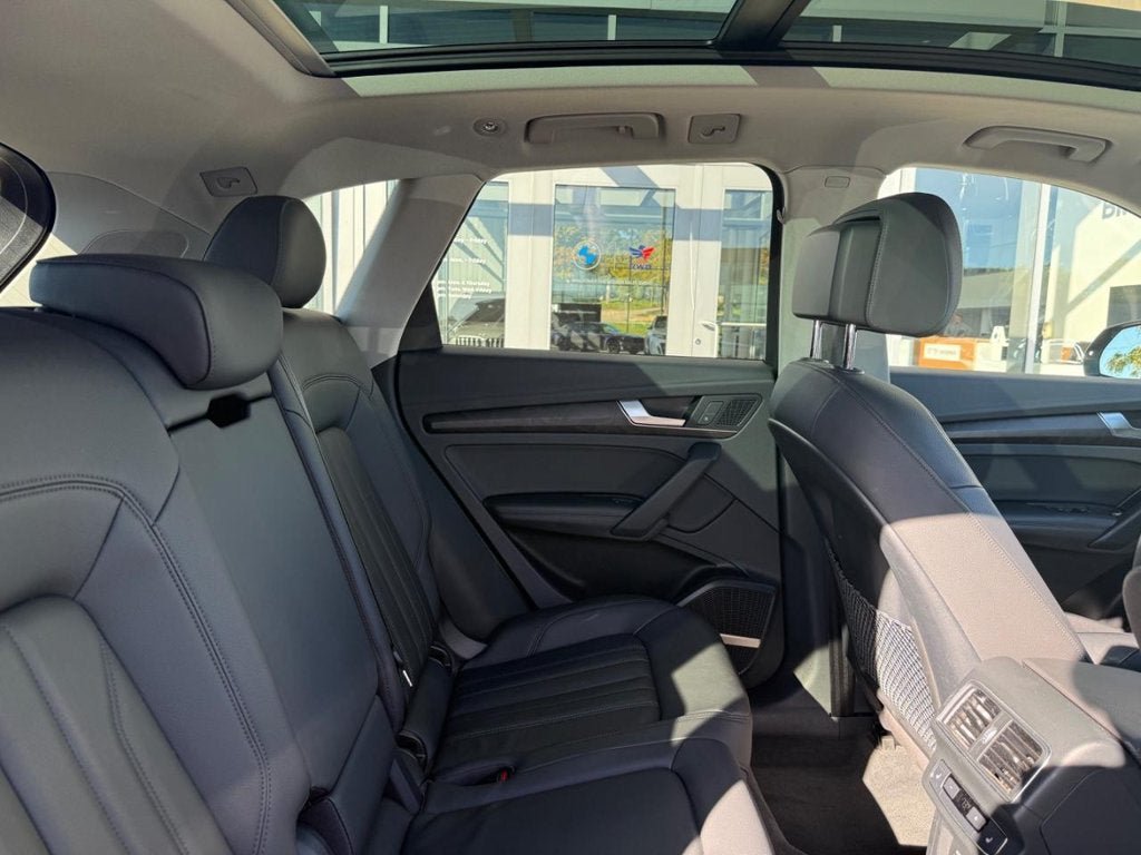 Used 2019 Audi Q5 2.0T Premium Plus AWD/4WD image 10