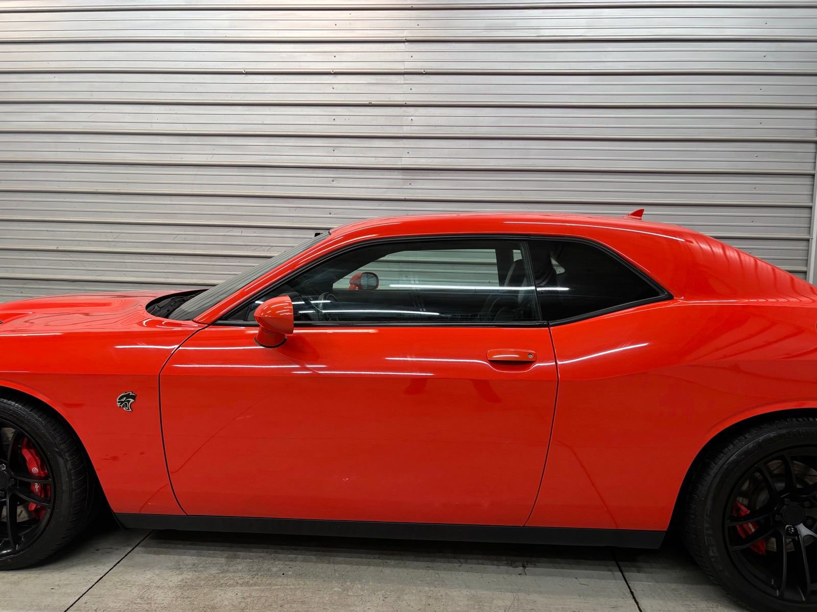 Used 2016 Dodge Challenger SRT Hellcat image 9