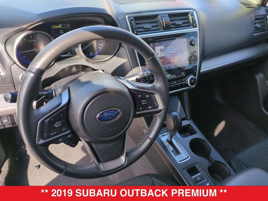 Used 2019 Subaru Outback 2.5i Premium image 16