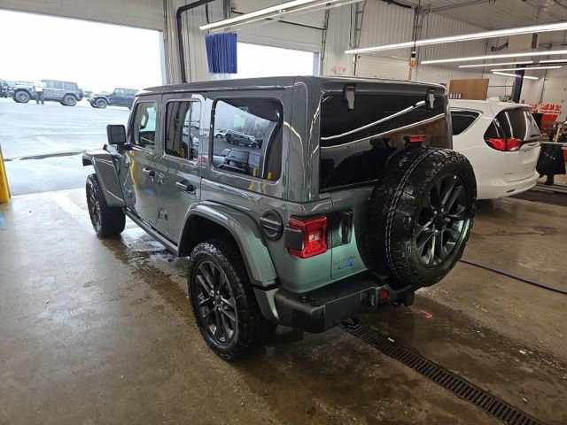 Used 2025 Jeep Wrangler Sahara 4xe image 5